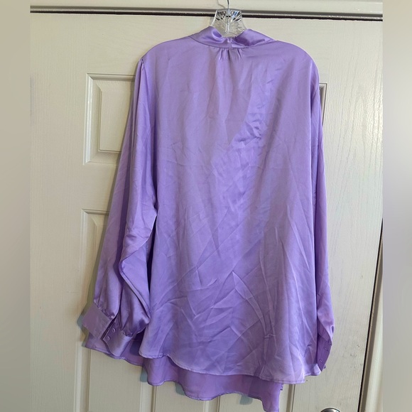 Torrid Lavender Top with P bow - Picture 3 of 7